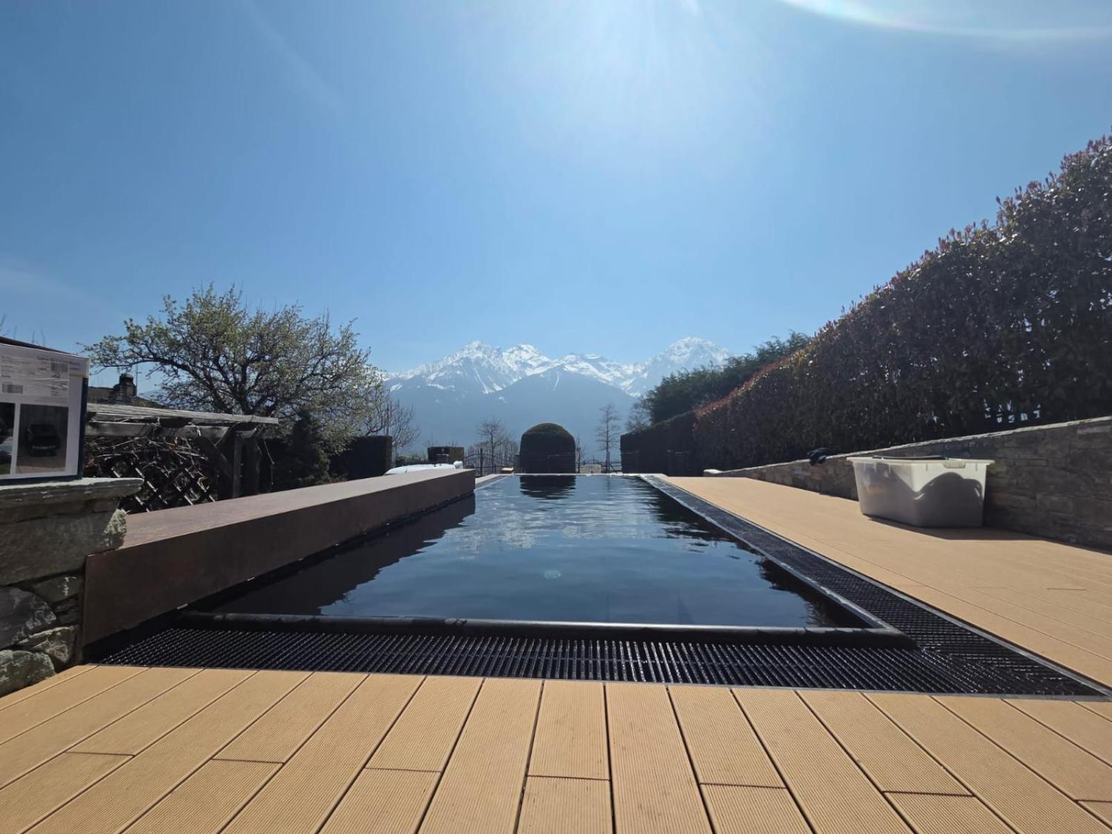 Les Vrais Rayons Hotel Verrayes Bagian luar foto