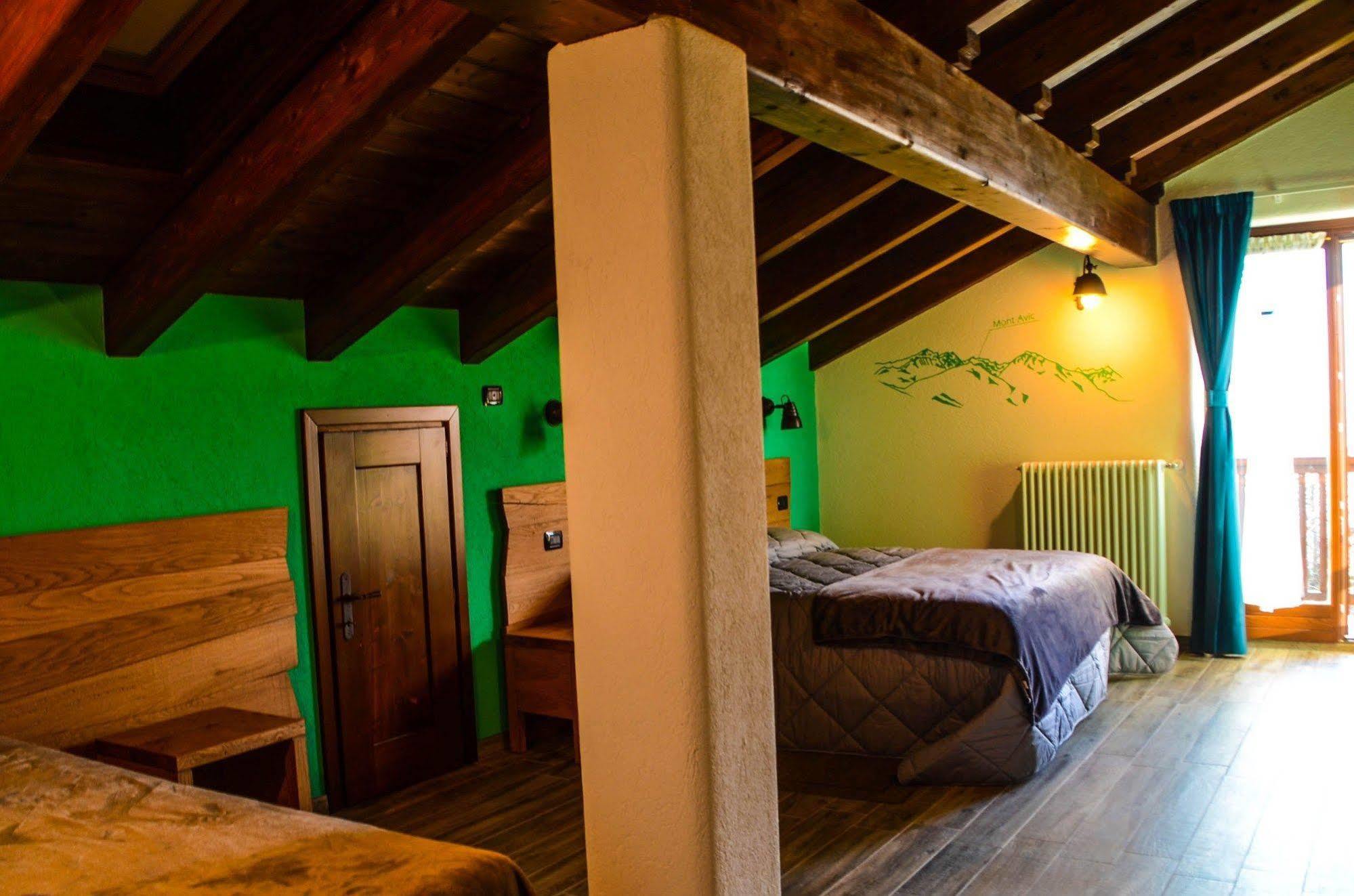 Les Vrais Rayons Hotel Verrayes Bagian luar foto